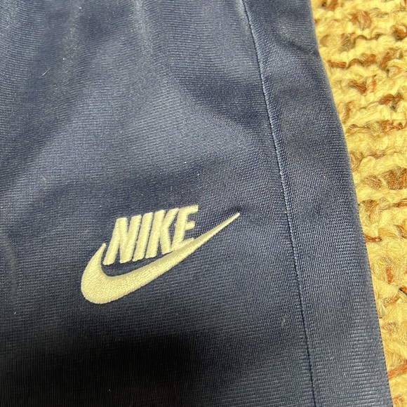 Nike - Picture 7 of 8